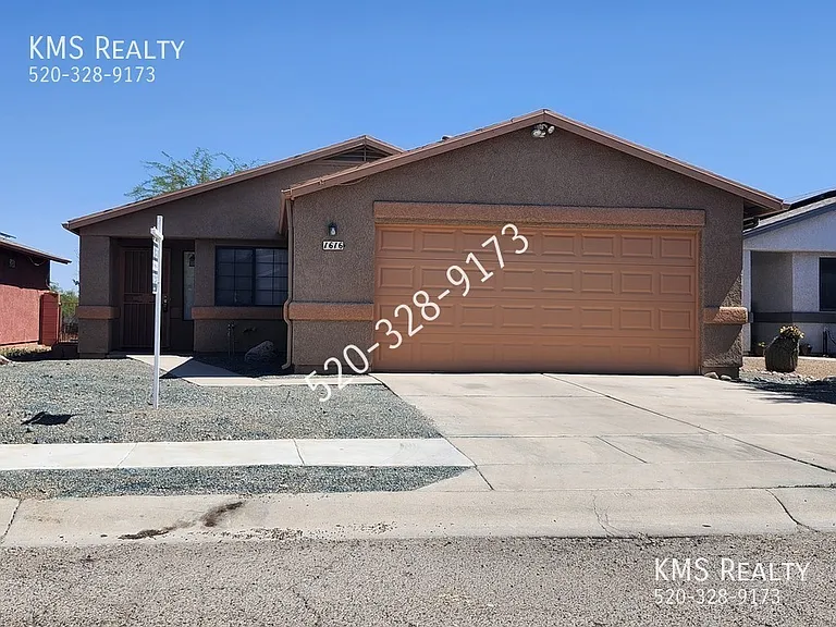 1616 W Wood Crest Ct — Photo 1