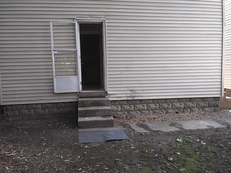 1308 E 8th St #1 — Photo 10