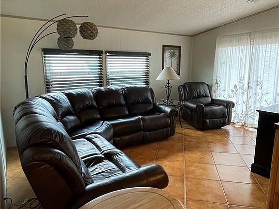 3rd image of 8219 E Bitterbush Ln