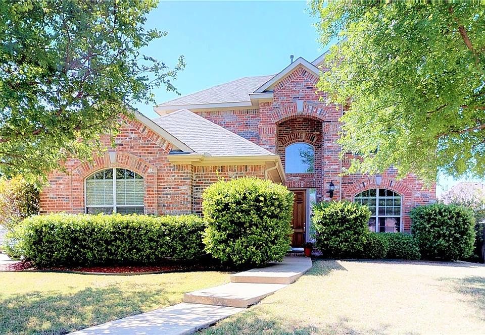 1st image of 2832 Fieldlark Dr