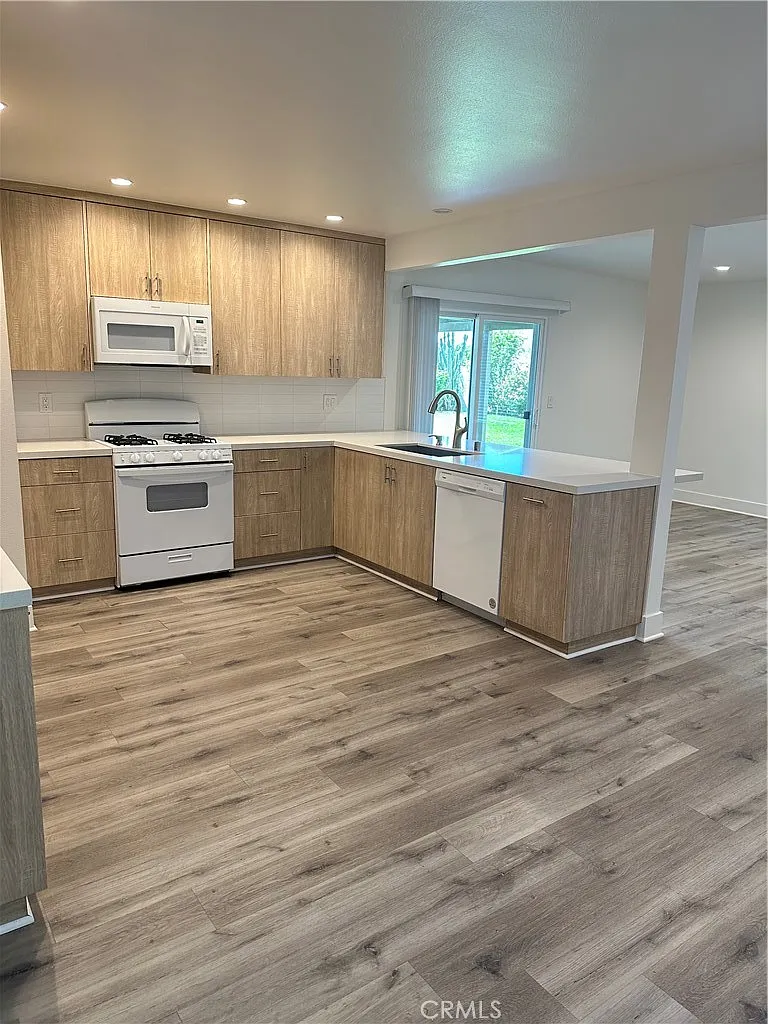 4 bed, 1776 sqft, $4,250 — Photo 4