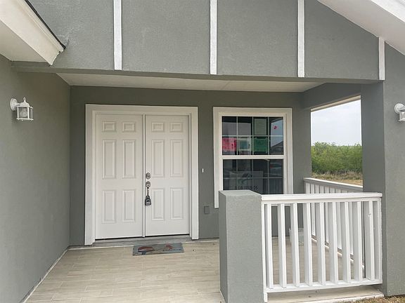 2nd image of 419 Cienega Ln