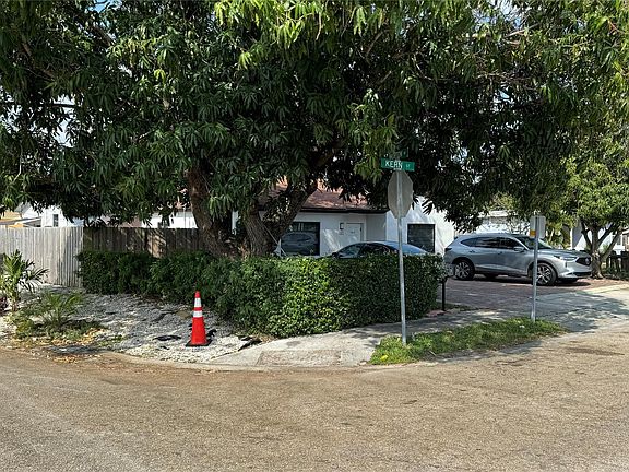 3rd image of 443 Kern Street