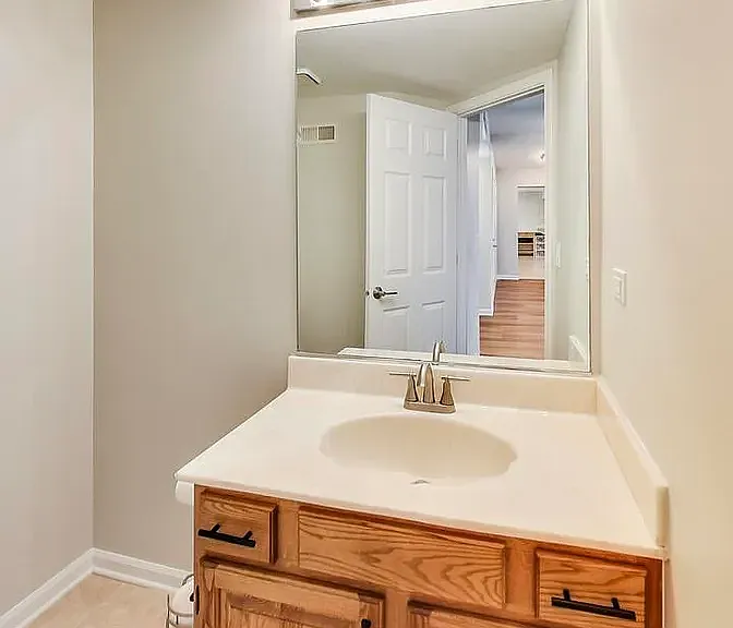 3245 Daniels Ct — Photo 3