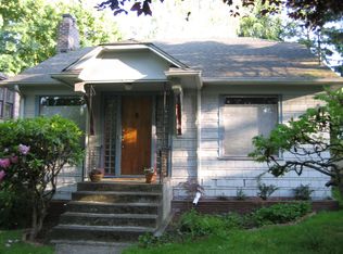 739 NE 56th St, Seattle, WA 98105