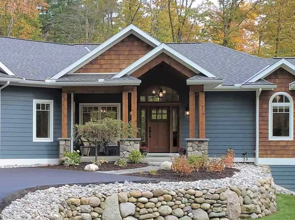 4600 Waters Edge Dr, Walloon Lake, MI 49796