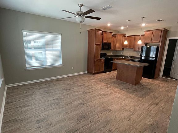 4th image of 2208 Cedarbrook Ct