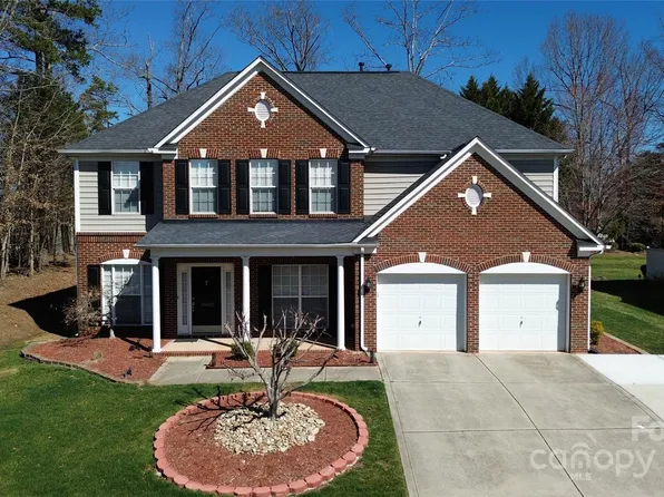 10352 Kirkmont Dr, Charlotte, NC 28269