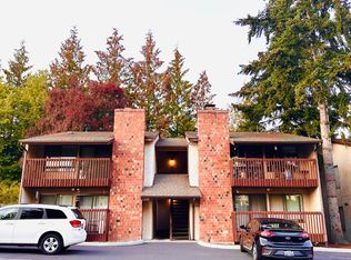 13319 100th Ave NE APT 4, Kirkland, WA 98034