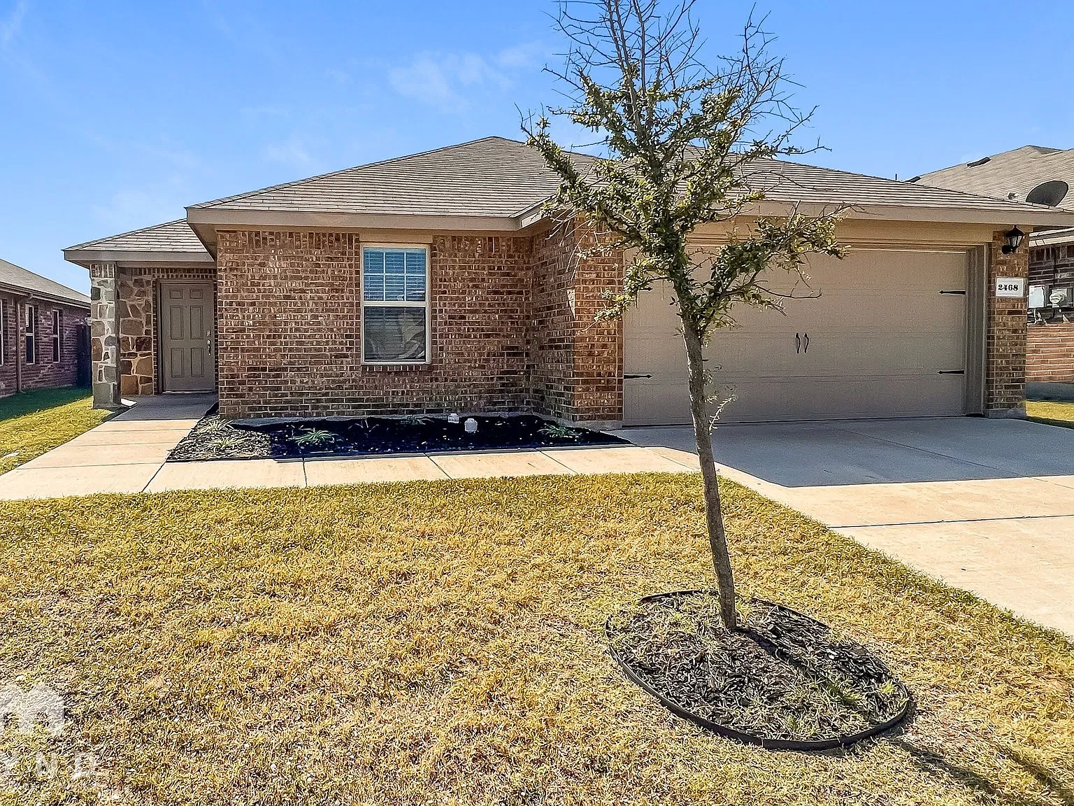 4 bed, 2.0 bath, 1627 sqft, $2,095 — Photo 1
