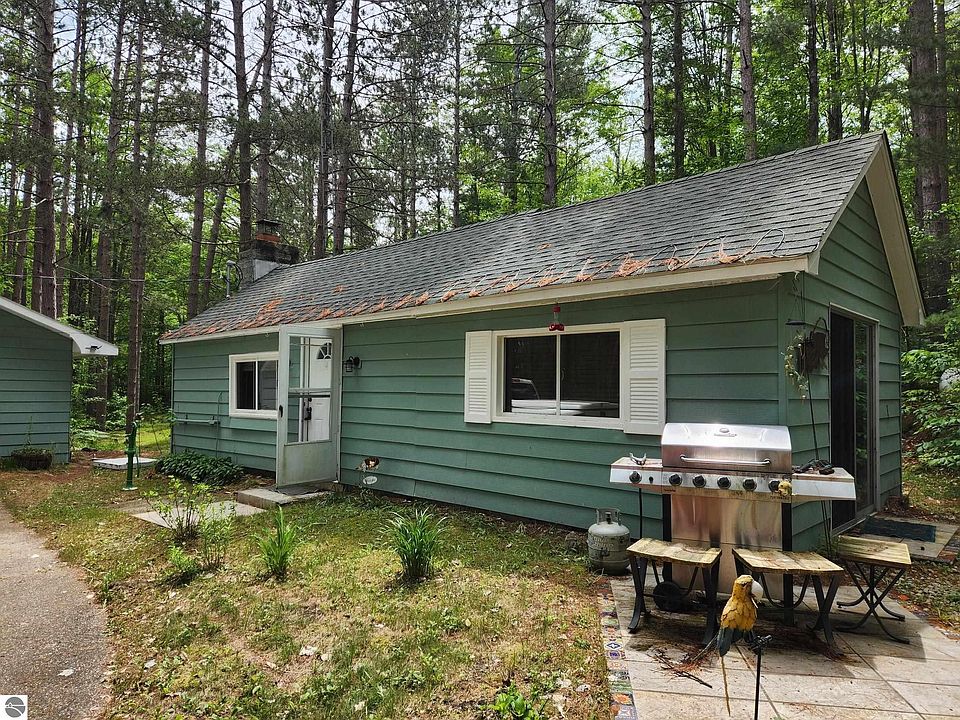 1st image of 5364 Blue Lake Rd NE