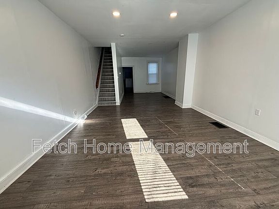 2nd image of 138 Coral St