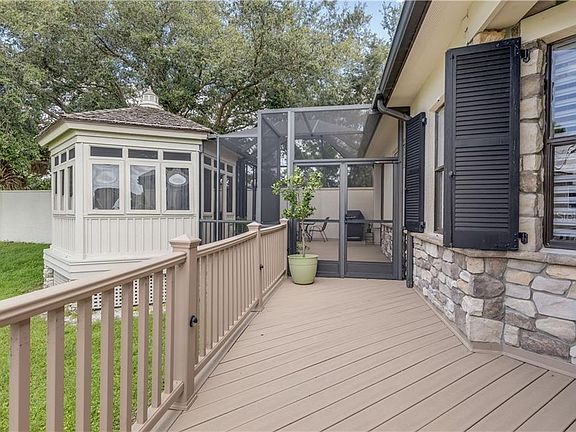 2nd image of 22000 Isola Bella Cir