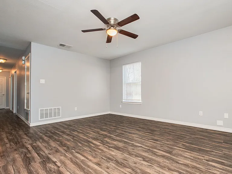 1008 Canal St — Photo 18