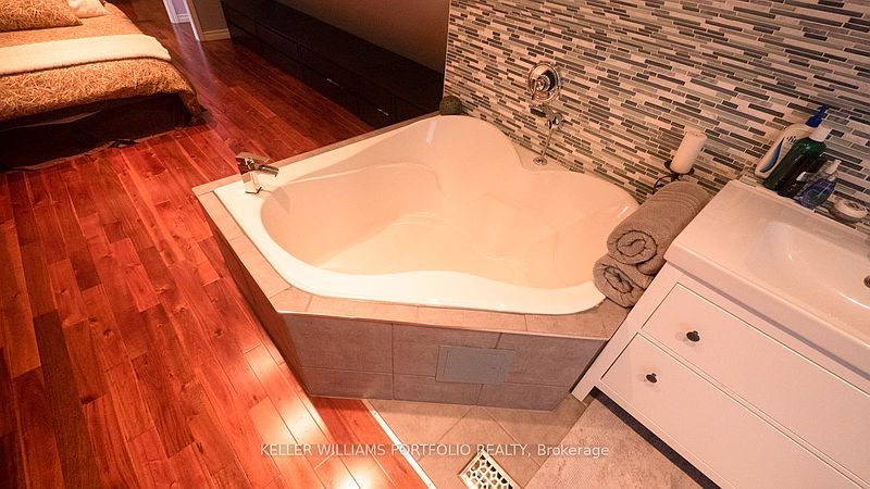 Toronto House for rent - 3 Bedrooms — photo 14