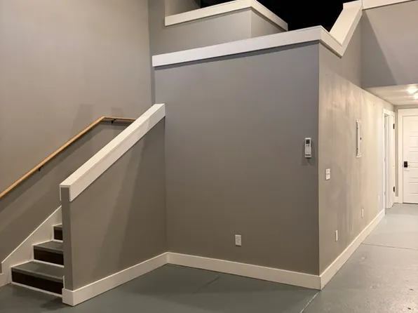 223 W 3rd St, Joplin, MO