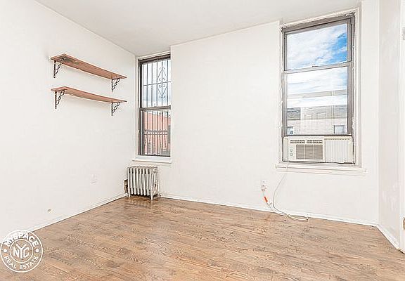 4th image of 764 Franklin Ave #3