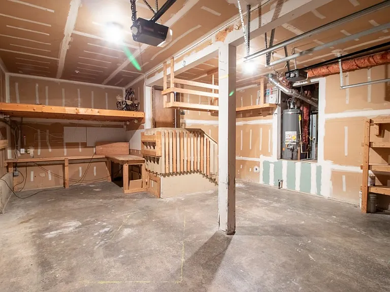 24435 SE 42nd Pl — Photo 31