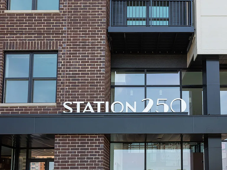 Station 250 — Photo 58
