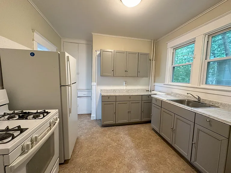 441 Ontario St #1 — Photo 3