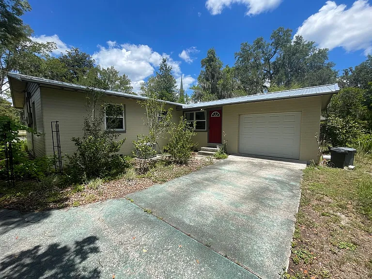 1317 NW 4th St — Photo 14