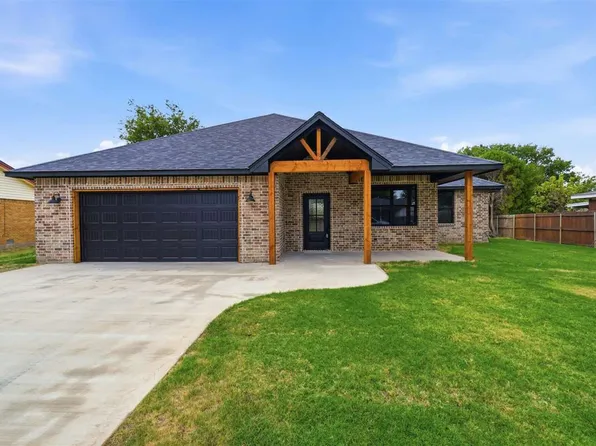 1318 SE Barclay Rd, Lawton, OK 73501