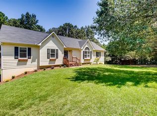 34 E Boxwood Dr SE, Cartersville, GA 30121