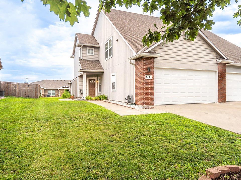 1st image of 2418 Surrey Dr