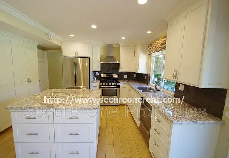 5827 Fairhaven Ave — Photo 9