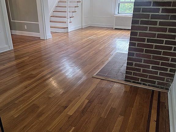 4th image of 80 Jefferson St