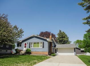 19 N Court St, Morris, MN 56267