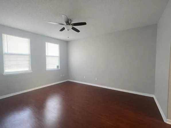 4453 Horseshoe Pick Ln, Valrico, FL 33594