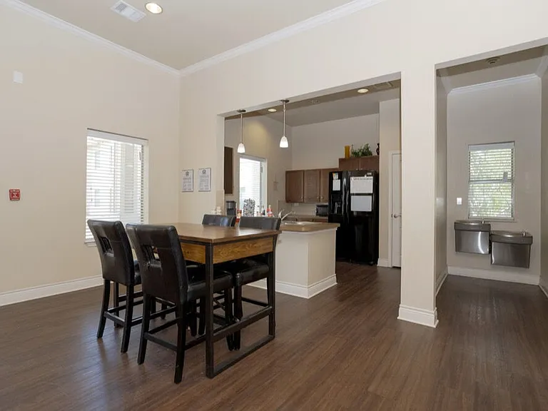 Live Oak Villas — Photo 10