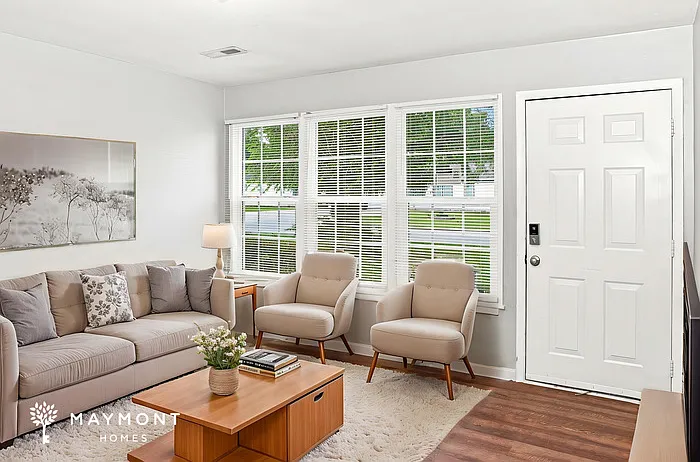 3 bed, 2.0 bath, 1010 sqft, $1,410 — Photo 4