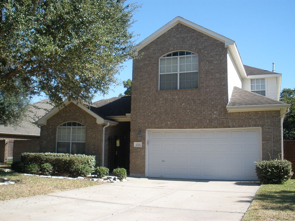 1st image of 1231 Sand Pines