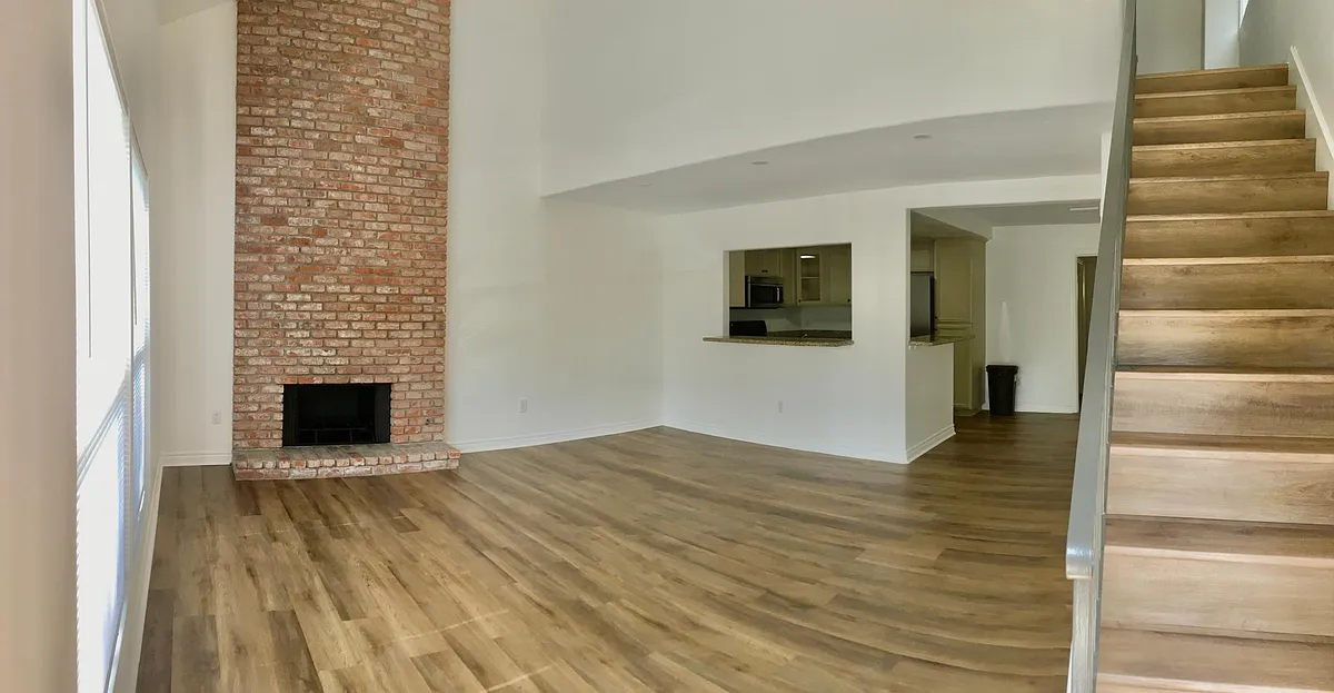 Building Photo - 4849 Williamsburg Ln #147