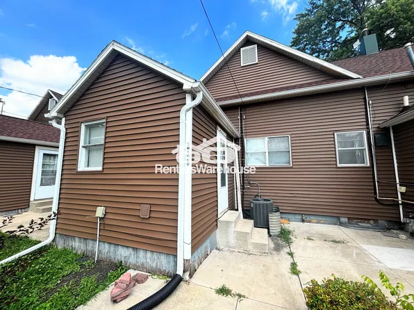 228 1st St, West Des Moines, IA 50265