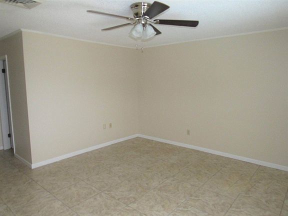 4th image of 201 College Blvd E APT 61