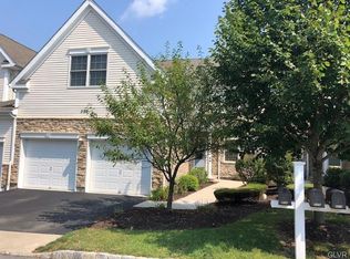 320 Inverness Cir, Easton, PA 18042