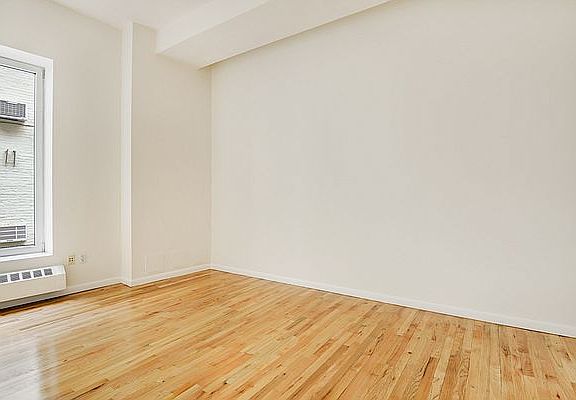 4th image of 80 Nassau St APT 3A