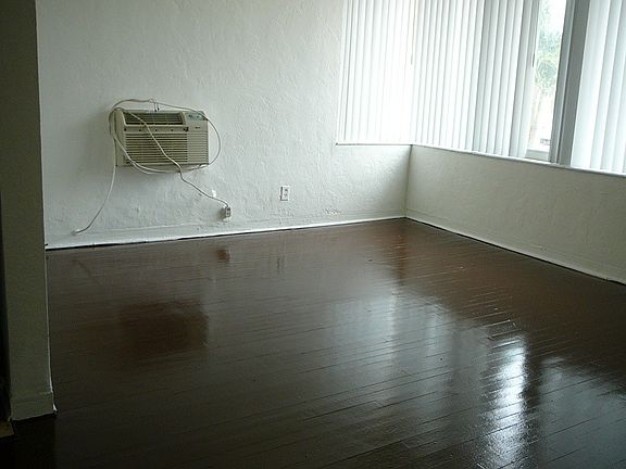 2nd image of 7345 Byron Ave APT 1