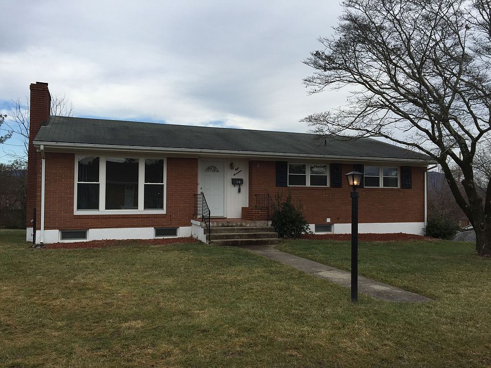 1st image of 817 Anchor Dr
