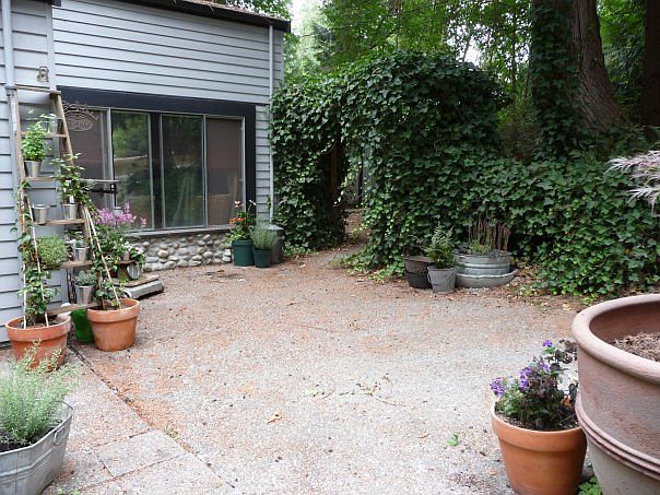 2nd image of 1065 Idlewood Dr