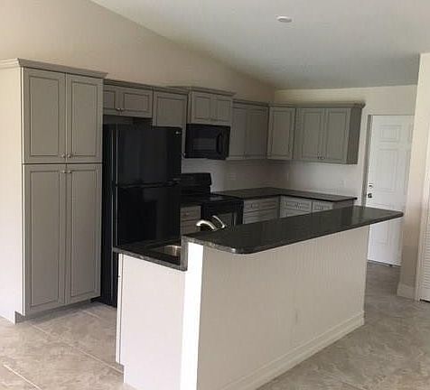 3rd image of 4206 SW 7th Pl #4208