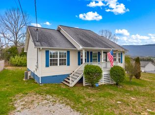 202 Sandy Cir, La Follette, TN 37766