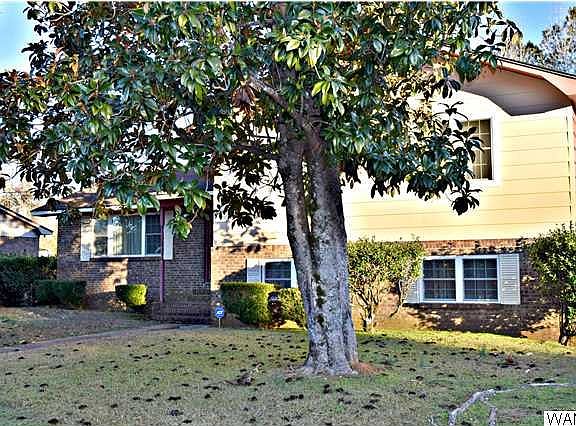 2nd image of 424 Roebuck Ave