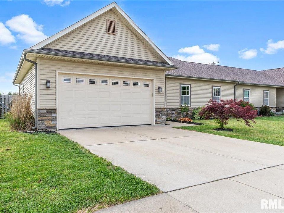 1st image of 305 Caroline Dr