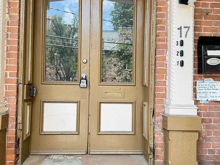 17 Townley St #3 — Photo 1