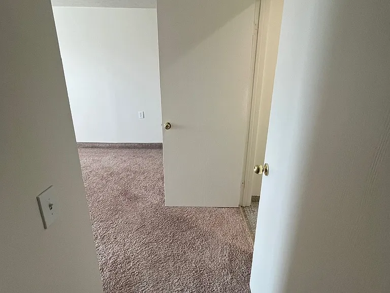 Shadow Creek Apartments — Photo 41