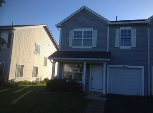 705 S Shannon Dr, Romeoville, IL 60446